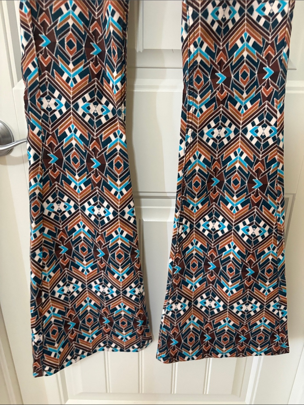 NWT Rock&Roll Denim Flare Geometric Print Pants - Teal & Brown - Picture 5 of 9